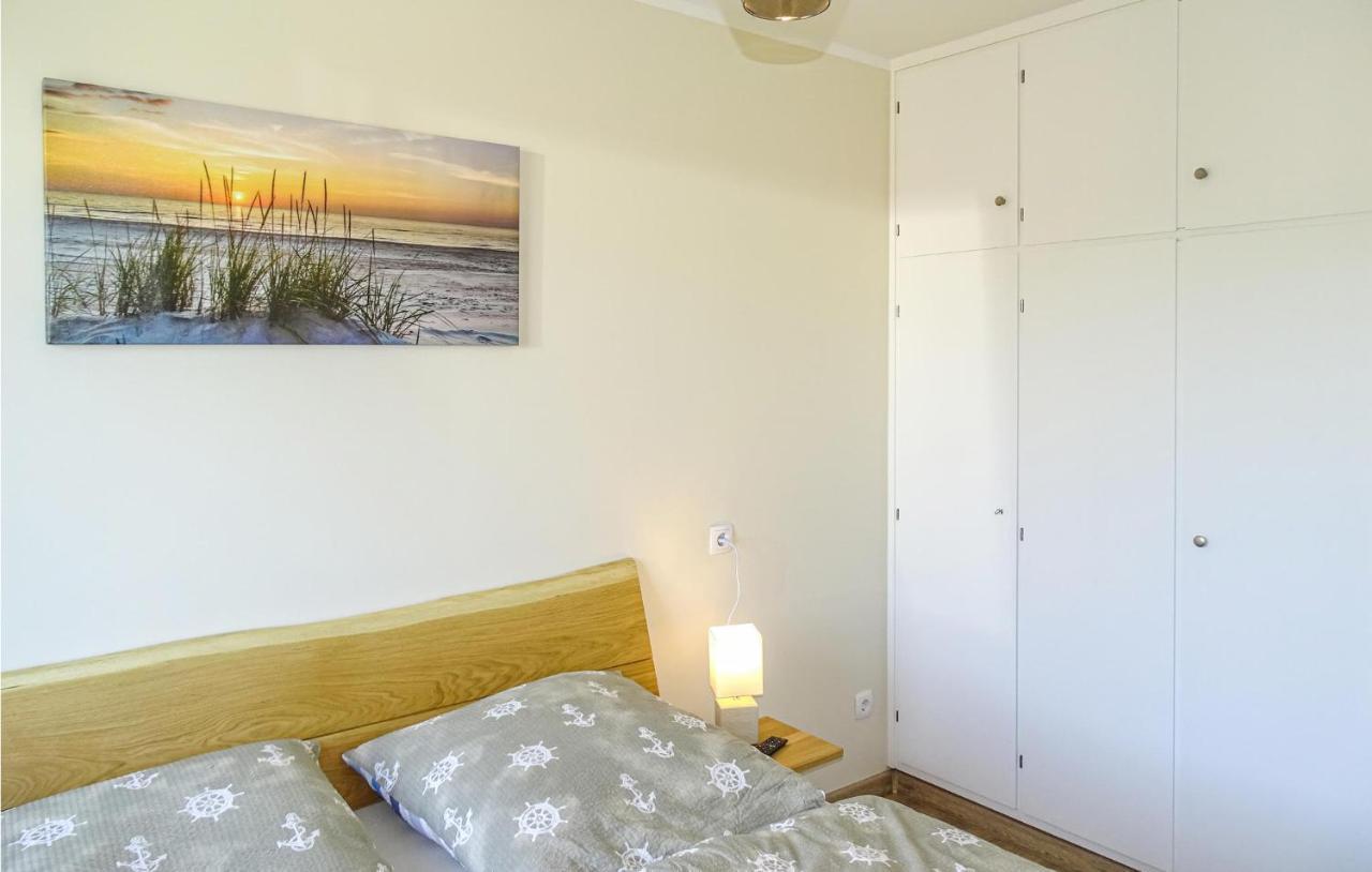 Lovely Apartment In Buesum With Kitchen Eksteriør bilde